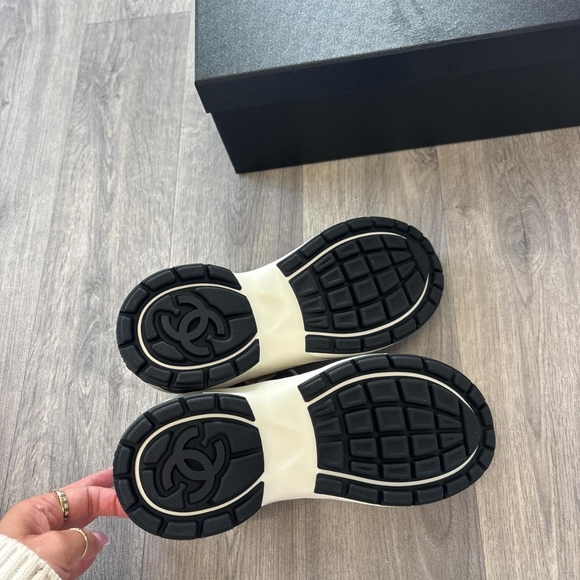 Chanel Women's CC Logo Sneakers - Picture 8 of 10